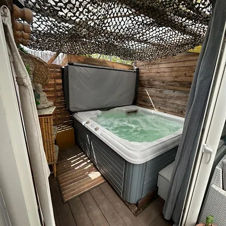 Appartement Montana Sur Agde, Avec Option Jacuzzi Agde